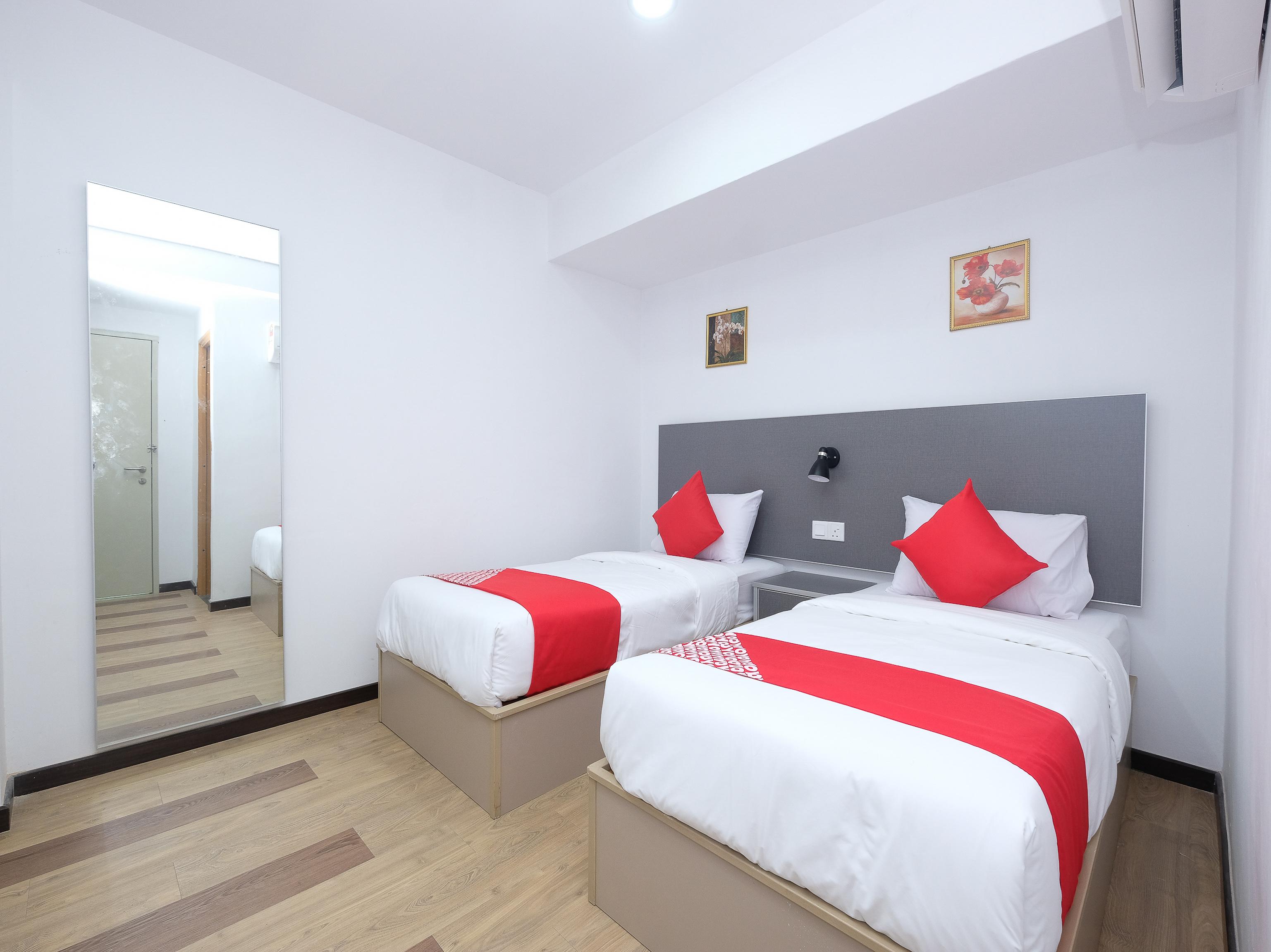 קואנטאן Oyo 44043 First Garden Hotel מראה חיצוני תמונה