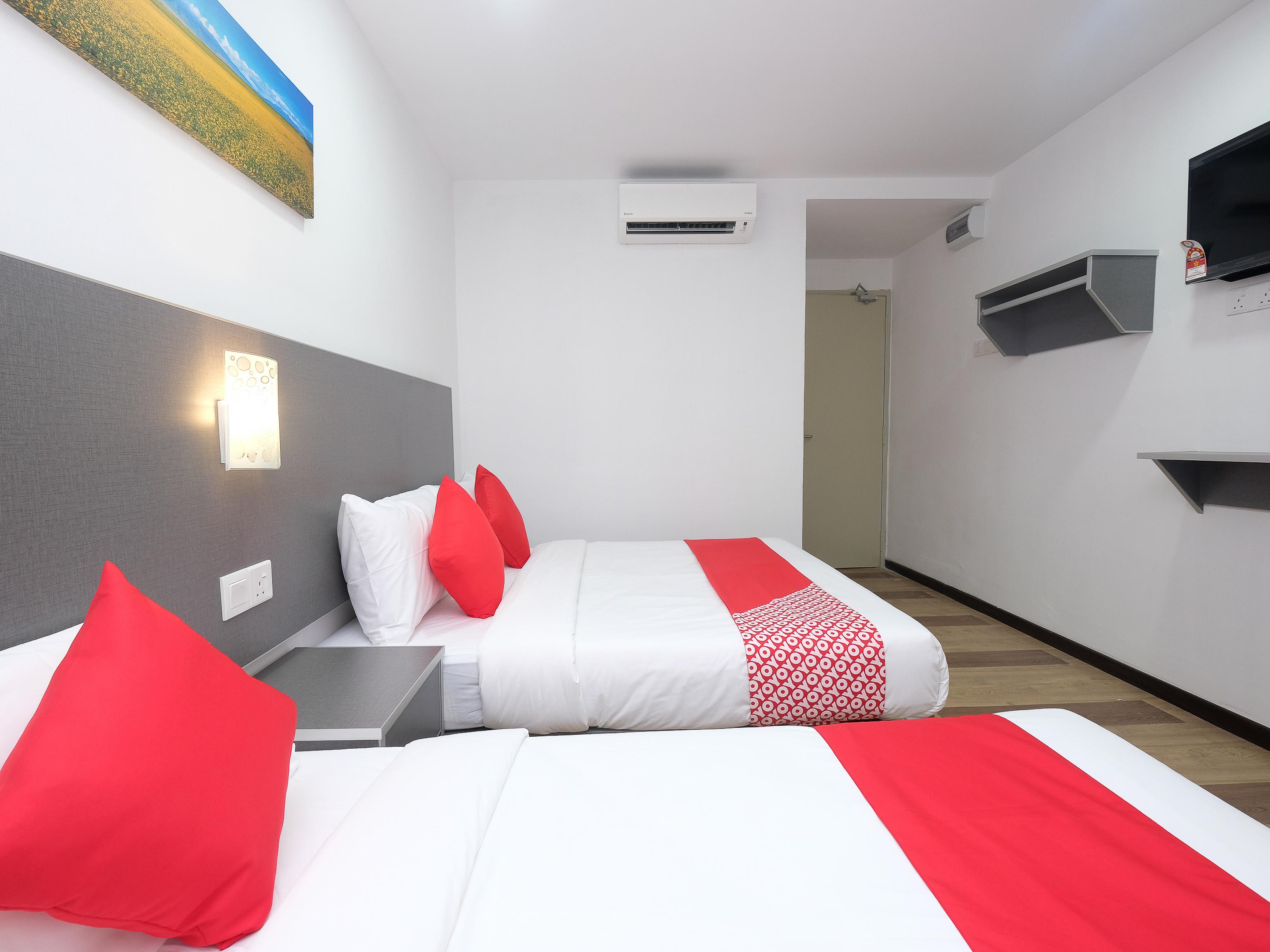 קואנטאן Oyo 44043 First Garden Hotel מראה חיצוני תמונה