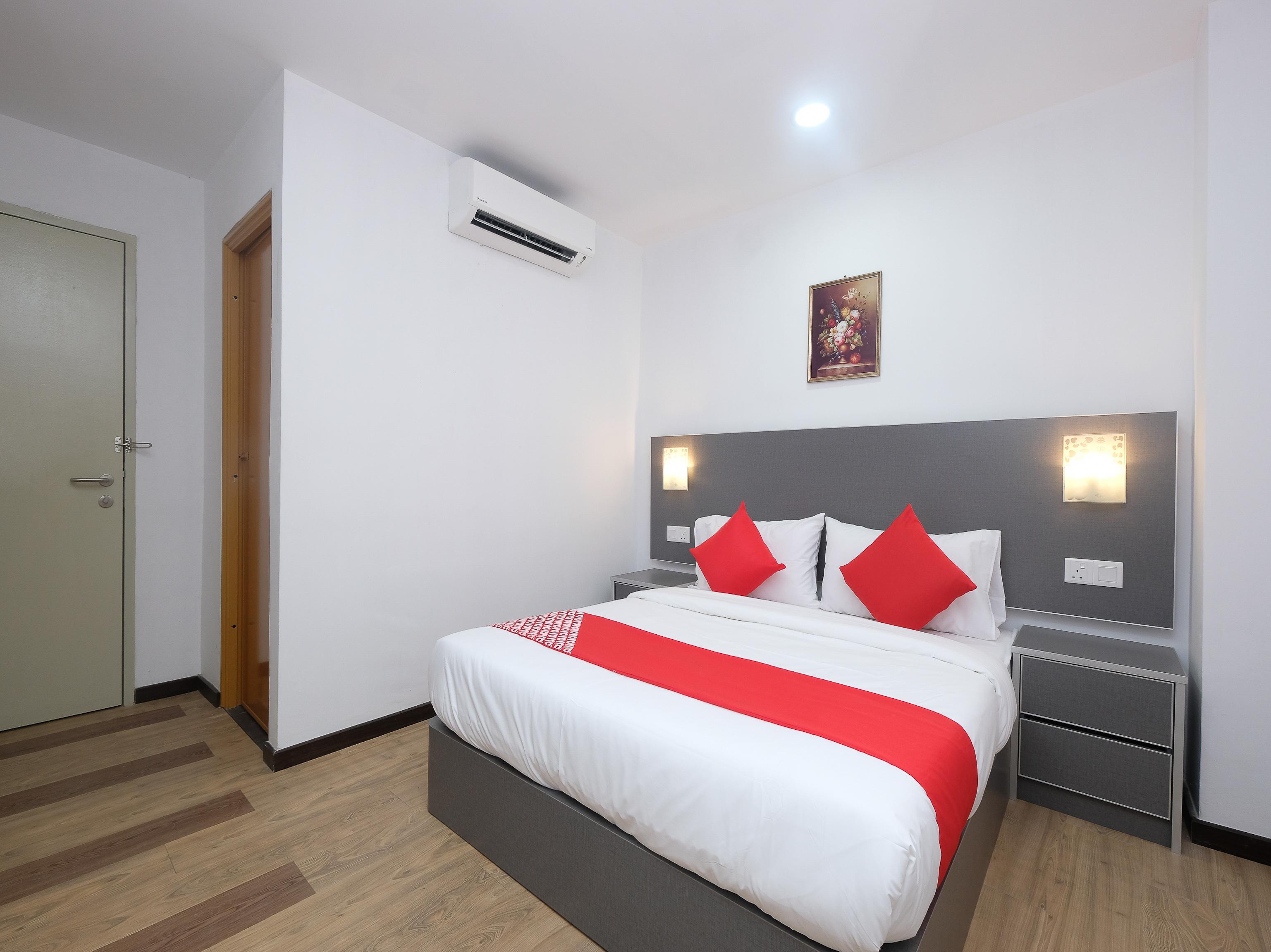 קואנטאן Oyo 44043 First Garden Hotel מראה חיצוני תמונה